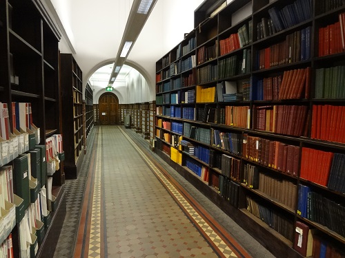 イギリス　リーズ　図書館