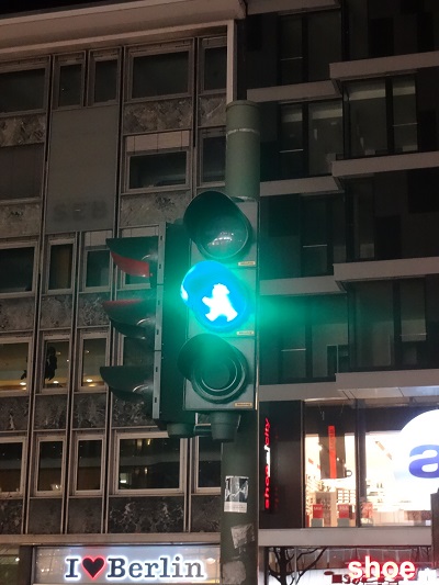 ドイツ　ベルリン　アンペルマン信号