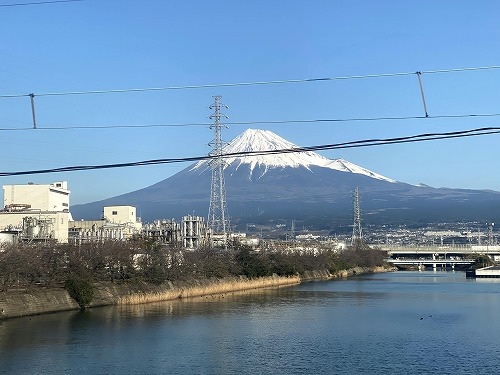 静岡　車窓　富士山