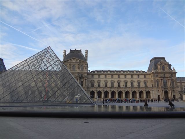 フランス　パリ　ルーブル美術館