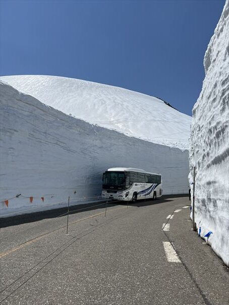 富山　立山　雪の大谷