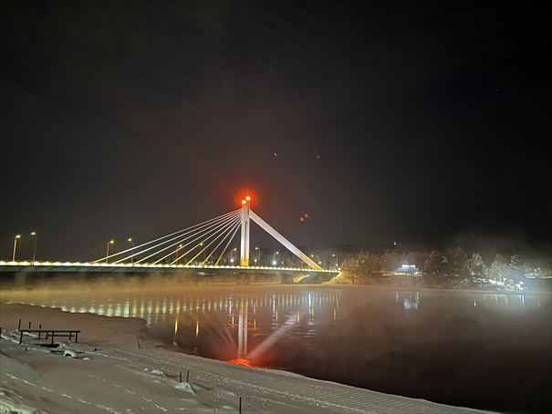 フィンランド　ロヴァニエミ　ろうそく橋