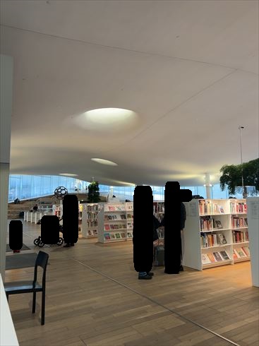 フィンランド　ヘルシンキ　中央図書館