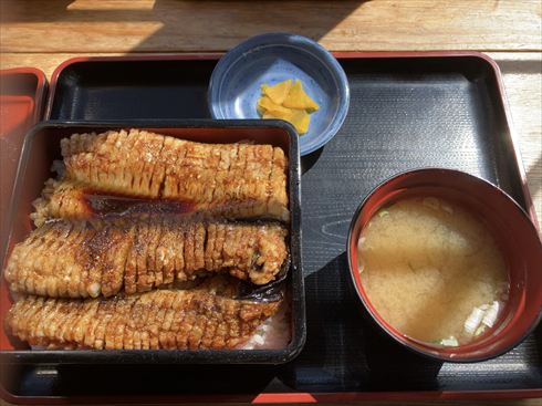 道の駅知床・らうす　羅臼　黒ハモ丼