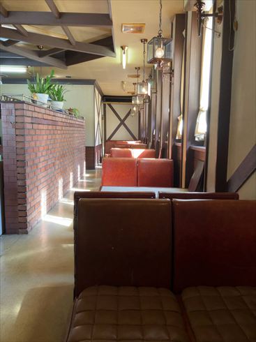 長野県　伊那市　カフェ　狸穴