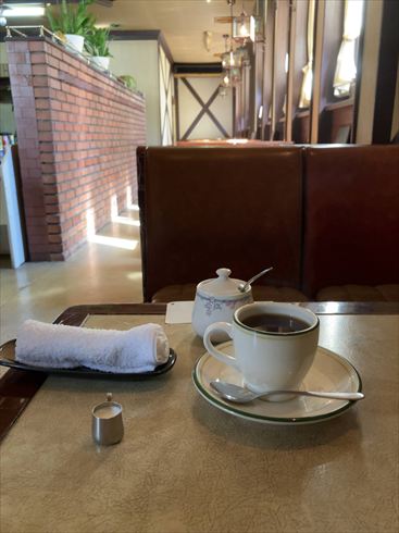 長野県　伊那市　カフェ　狸穴