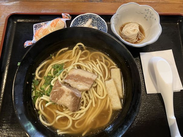 石垣島 ヤスとカマーの店